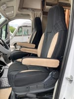 Autopotahy CAMPER- obytn� auto, 2 m�sta, LUXURY �erno b�ov� Autopotahy CAMPER- obytn� auto, 2 m�sta, LUXURY �erno b�ov�