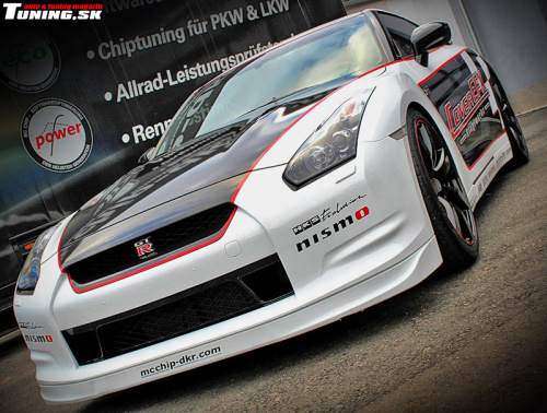 nissan gtr r35 nismo chiptuning mccchip-dkr folie coverefx
