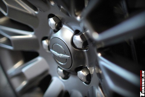chrysler 300c design john varvatos