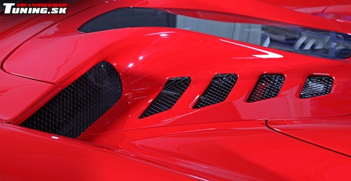 ferrari 458 spider italia carbon kryt motora capristo