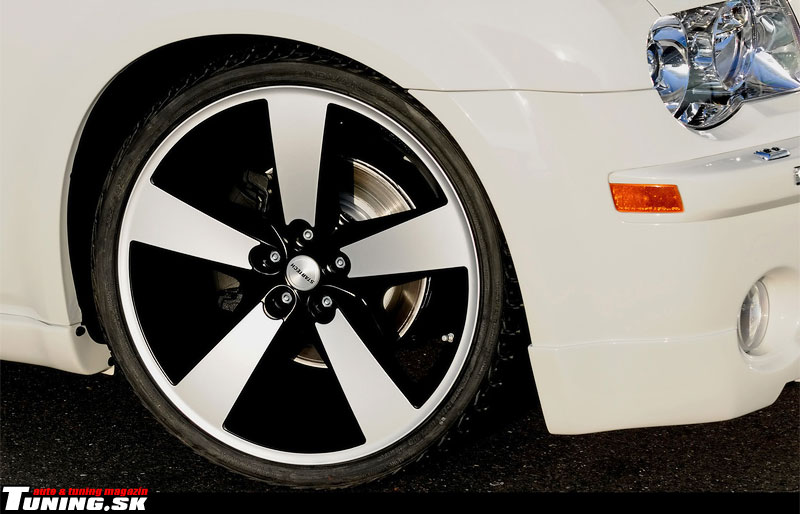 STARTECH Chrysler 300c
