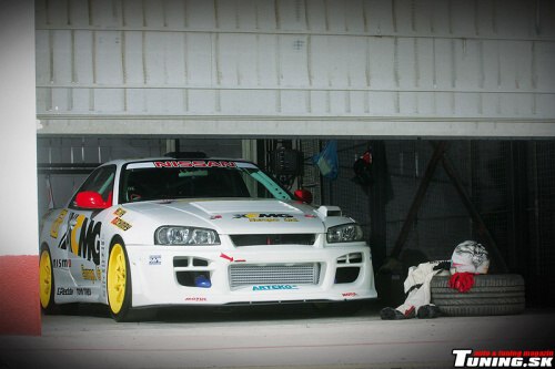 nissan skyline r34 tuning
