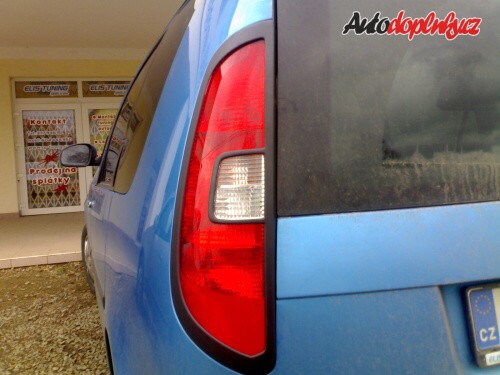 Kryty zadn�ch sv�tel Roomster