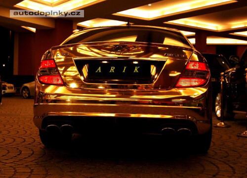 C63 AMG ve zlat�m chromu