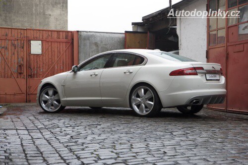 Jaguar XF od Loder1899