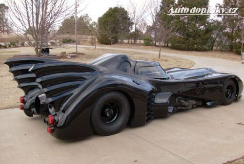 Kupte si Batmobil
