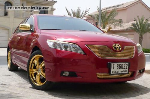 Camry s v�bavou ze zlata