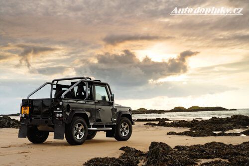 Defender SVX slav� �edes�tiny