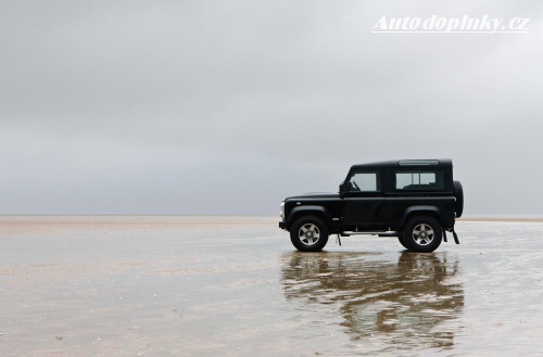 Defender SVX slav� �edes�tiny