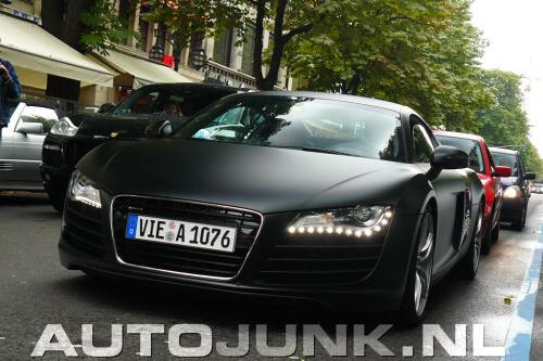 Audi R8 v matn�m laku
