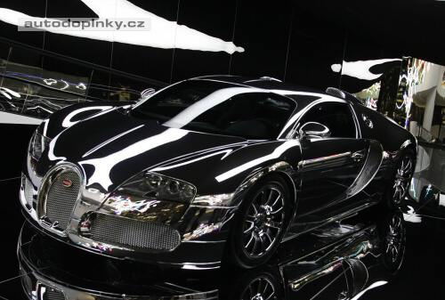 Veyron v netradi�n�m kab�tku