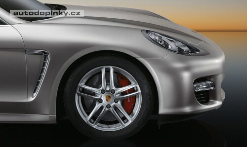 Panamera - video a fotky