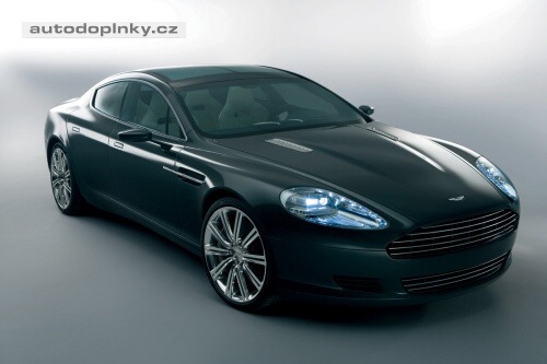 Aston Rapid proti Porsche Panamera
