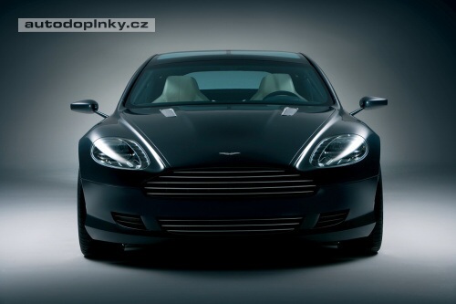 Aston Rapid proti Porsche Panamera
