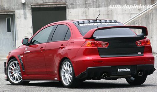 EVO X v karbonov�m saku