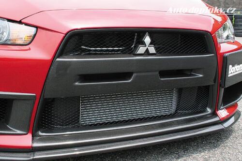 EVO X v karbonov�m saku