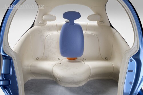 Nissan Pivo 2