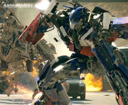 Transformers o�ivuj� Camaro
