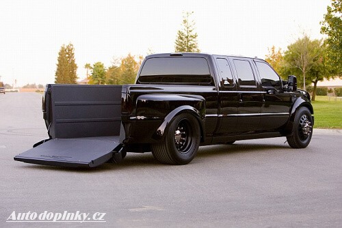 Ford F-450 DeBerti Designs