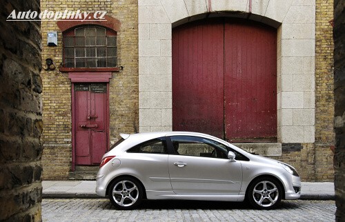 Vauxhall p�edstavil Corsu SRi