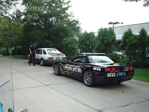 Policie v supersportech