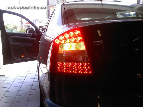 Zadn� LED sv�tla Octavia II sedan