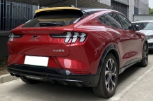 Zadn� spoilery Mustang Mach-E