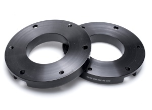 Distan�n� sada pro zv��en� p�edn� a zadn� n�pravy ST Suspensions