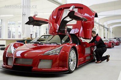 Gumpert Apollo