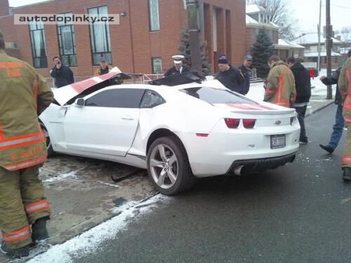Camaro na p�lku, �idi� p�e�il