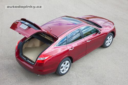 Accord Crosstour v reklam�