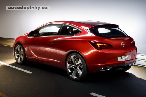 Opel GTC v Pa��i