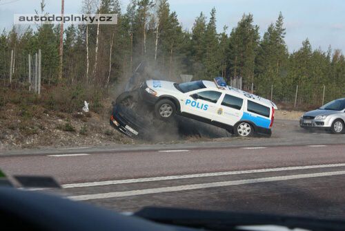 �v�dsk� policie ve Volvu je p�esv�d�iv�