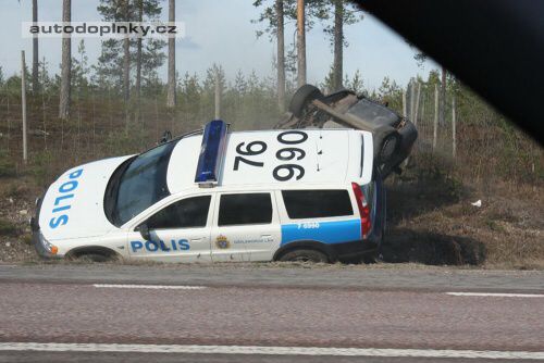 �v�dsk� policie ve Volvu je p�esv�d�iv�