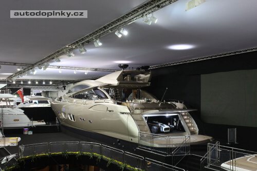 Sunseeker s Caterhamem