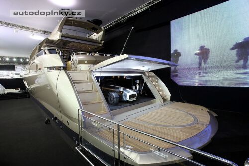 Sunseeker s Caterhamem