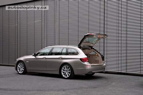 BMW 5 kombi ofici�ln�