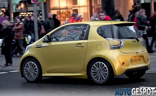 Aston Martin Cygnet v ulic�ch
