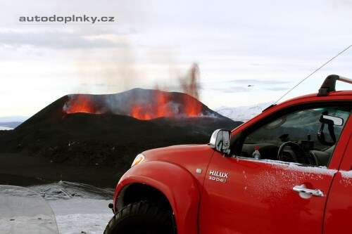 Toyota Hilux Volcano p�ed erupc�