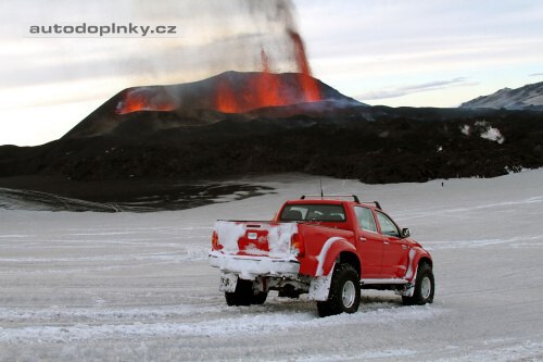 Toyota Hilux Volcano p�ed erupc�