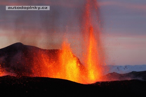 Toyota Hilux Volcano p�ed erupc�