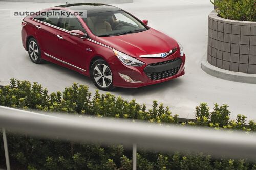 Hyundai boduje cenou hybridu