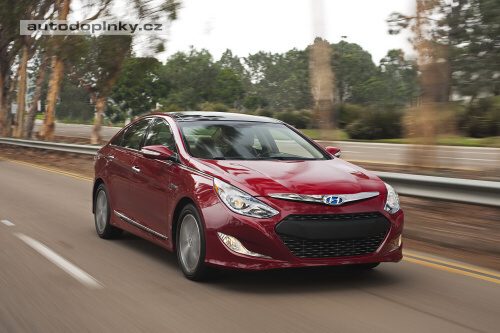 Hyundai boduje cenou hybridu