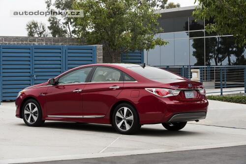 Hyundai boduje cenou hybridu