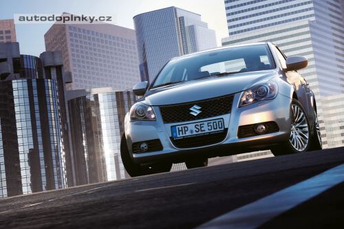 Suzuki Kizashi u� na podzim
