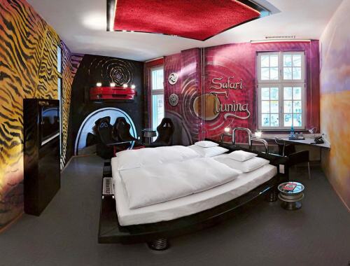 Autohotel V8