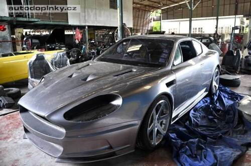 Aston Calibra