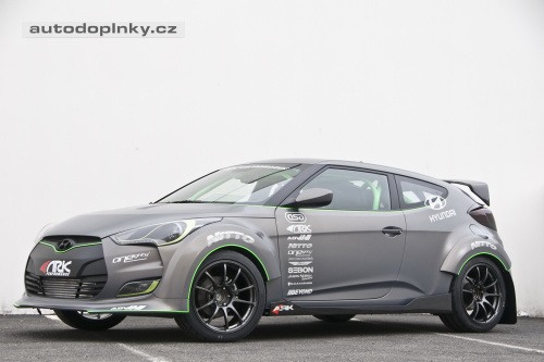 Hyundai Veloster ovl�d� Las Vegas