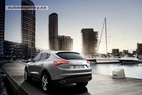 SUV Maserati Kubang ofici�ln�