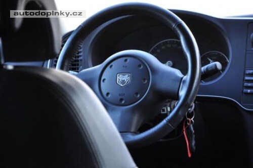 �v�d postavil z Vipera Saab